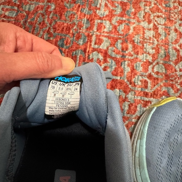 Hoka Women's Athletic Shoes in Blue and Pink Bondi 8 size 7 - Picture 3 of 5